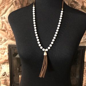 Pearl-Sueded necklace by Premier Designs